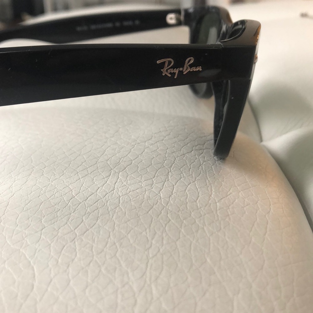 Ray bans - Picture 2 of 2